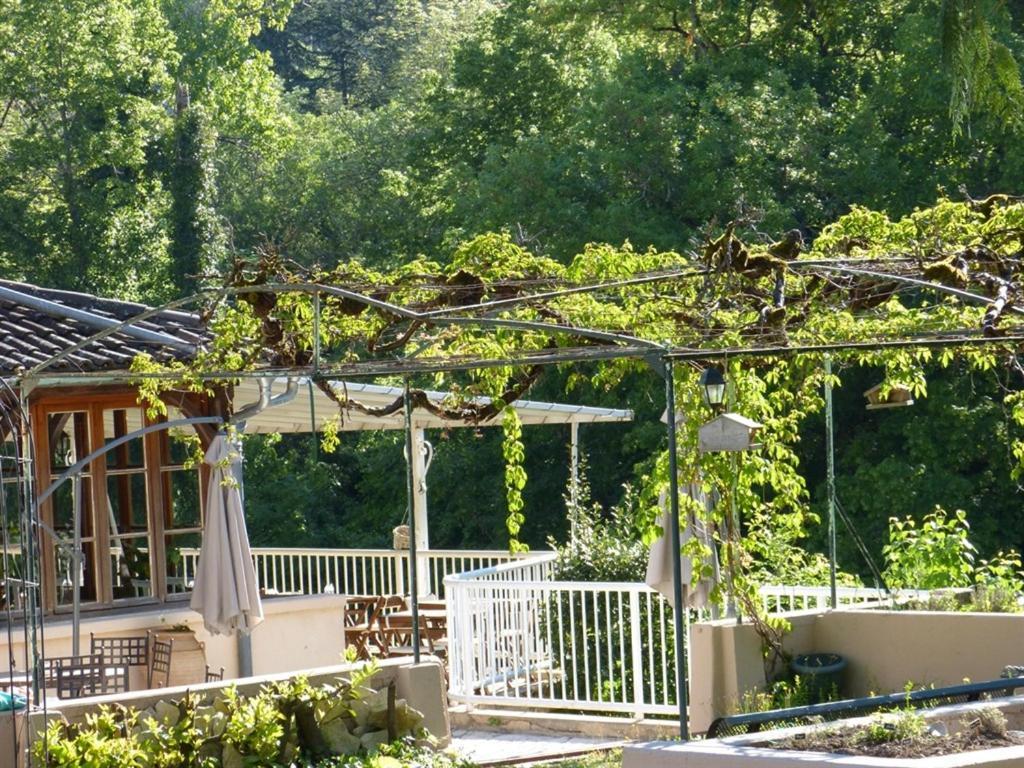 Hotel Restaurant Des Grottes Du Pech Merle Cabrerets Bagian luar foto